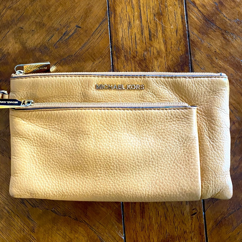 Michael Kors wristlet